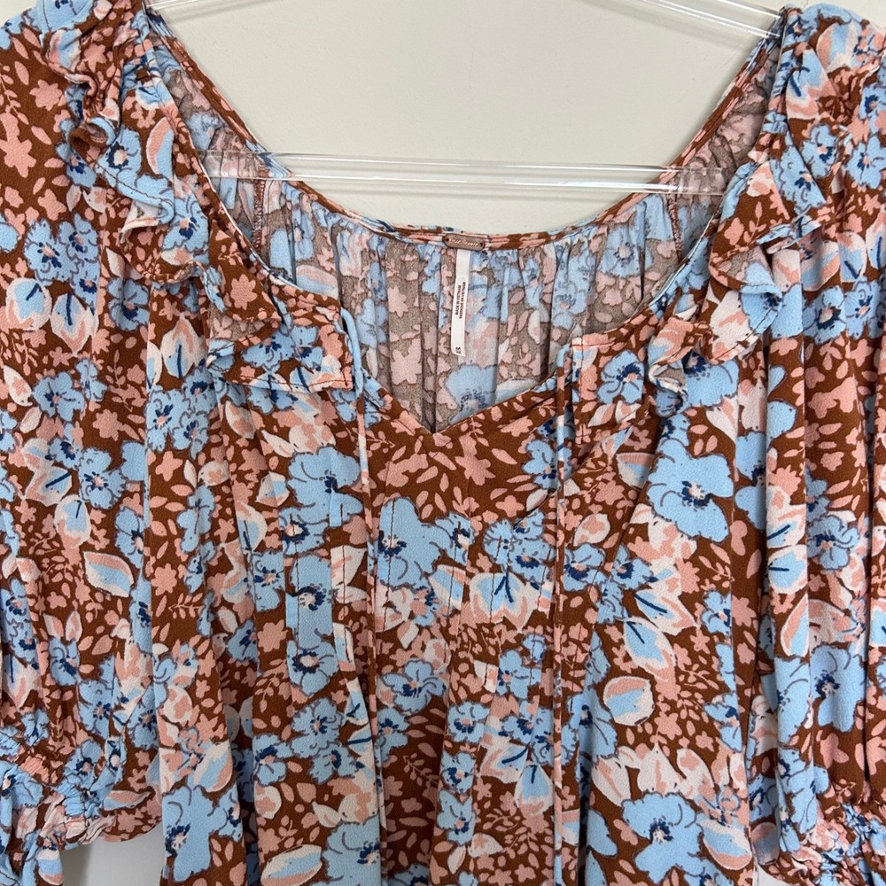 Free People Blouse Blue Brown M Floral Smocked Back Ruffle V-Neck Tie Boho Top - Picture 3 of 8
